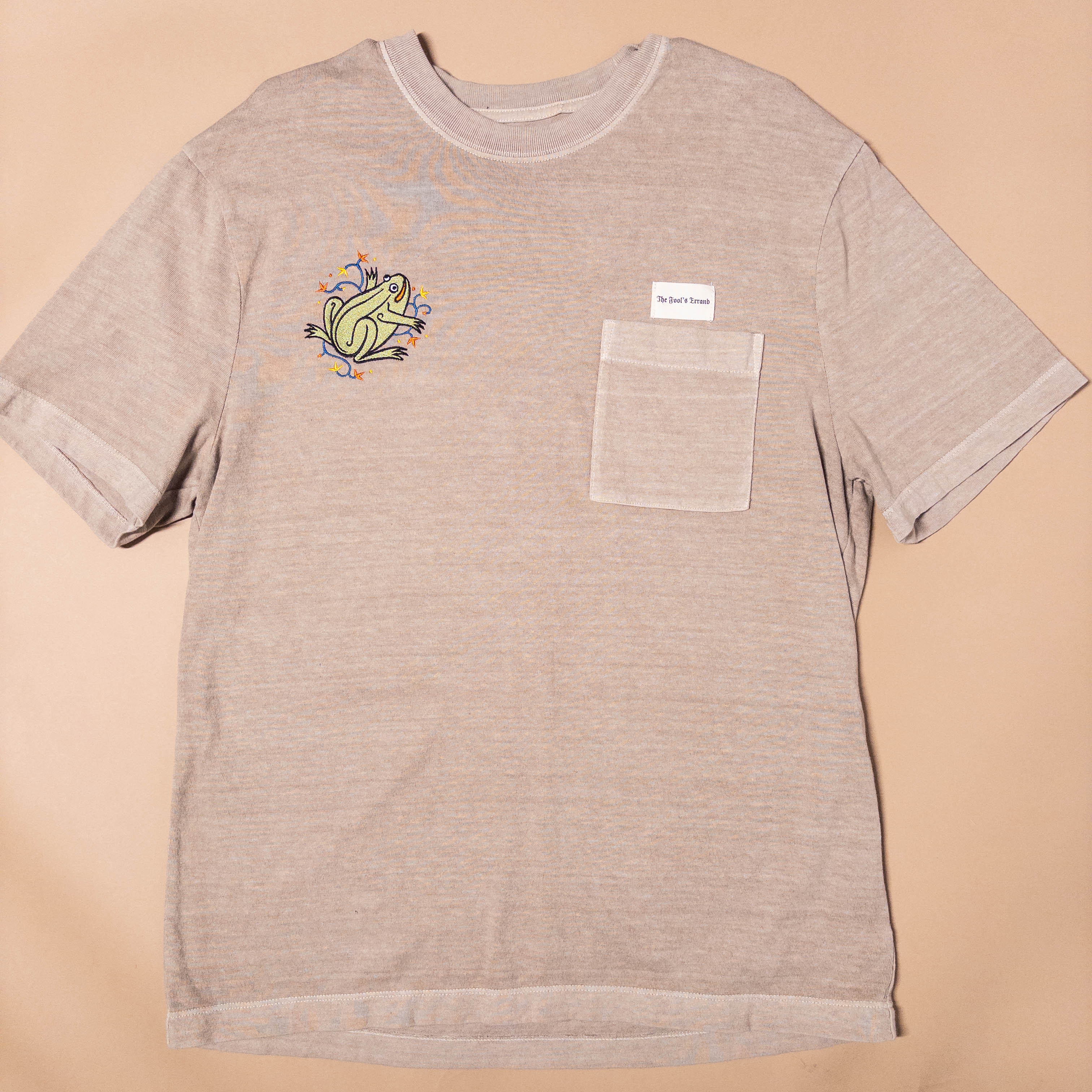 Medieval Frog Tee in Sandstone | Medium