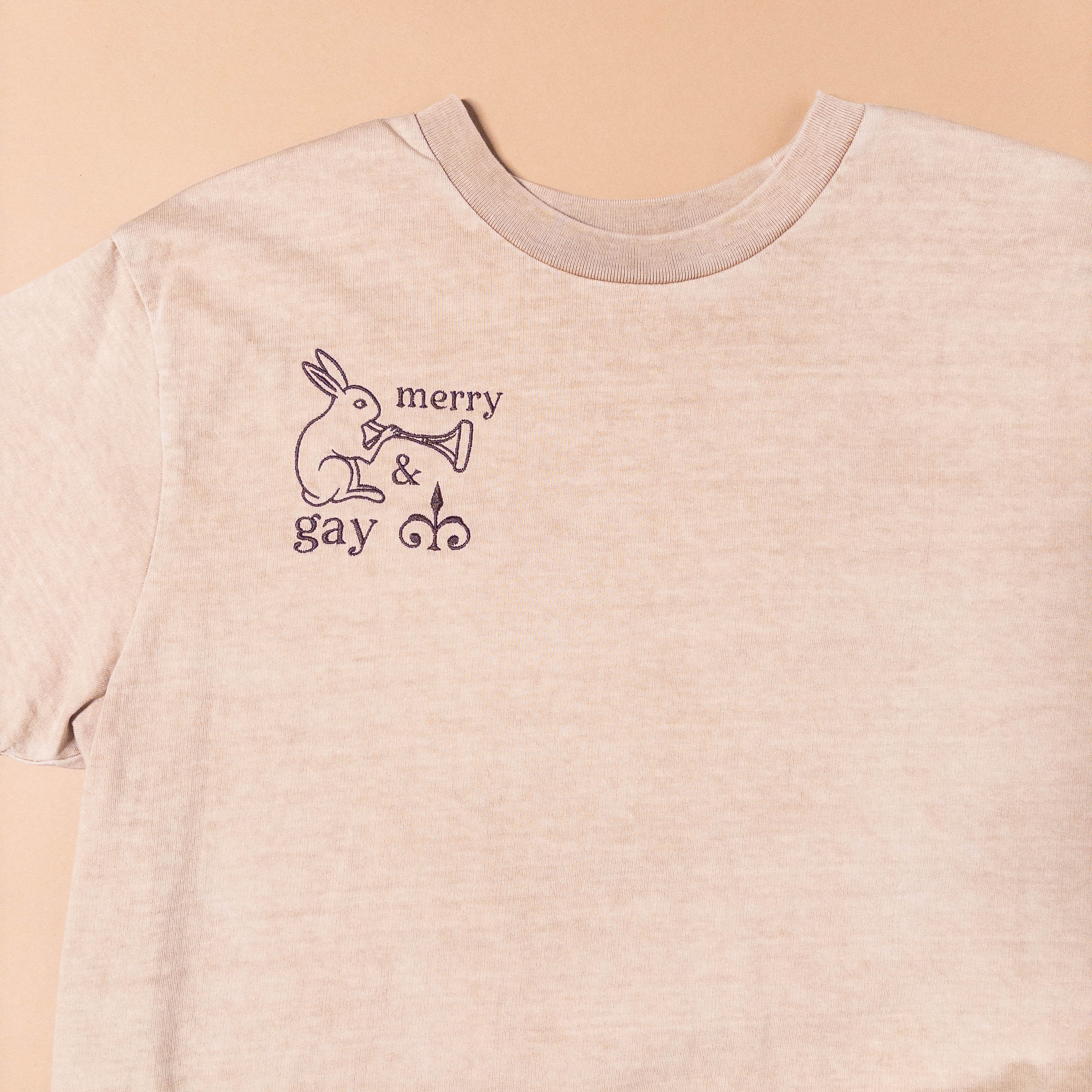 Merry & Gay Rabbit Tee | Medium